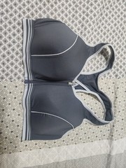 Women’s Danskin Sports Bra xl Black Zipper Front Razorback Straps