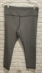Women’s Zyia Active Leggings Pants Grey Size 16-18 Inseam=23.5 in. Nylon/Spandex