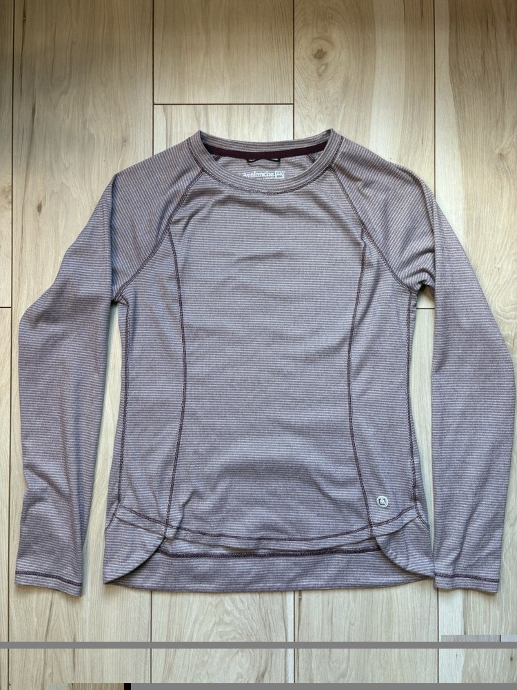 Avalanche Women’s Medium Long Sleeve Athletic Top Mauve Stripe Performance Crew