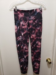 Old Navy Leggings Womens Medium Black Red Tie Dye