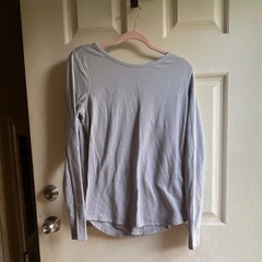 Old Navy Active Women’s Gray Open Back T-Shirt M Long Sleeve Thumbholes