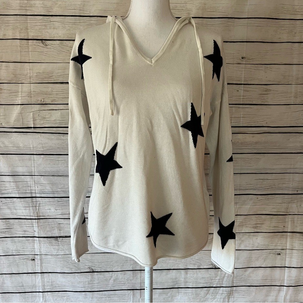 Rachel Zoe White Cashmere Long Sleeve Hoodie with Black Graphic Stars