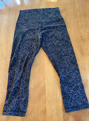LULULEMON Align Leggings SIZE 6, LACESCAPE ROSE BLACK, 21″ inseam