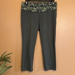 Nike Dri-FIT Leggings Women’s M Black Neon Geometric Waistband Capri Yoga EUC