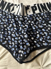 Victoria’s Secret Pink * Blue & White Floral Print Tee & Booty Shorts SET Medium