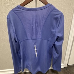 FOREVER 21 Women’s Blue Solid Crew Neck Long Sleeve Breathable Reflective Tee S