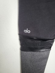ALO YOGA 7/8 Player Leggings Women’s Size XS Black Gray Mesh