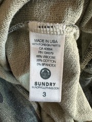 Sundry Camo Sweatshirt Women’s Size 3 Gray Green Crewneck Pullover Made USA
