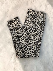 ZYIA Active Women’s Animal Print Leggings Black/White/Gray Pockets