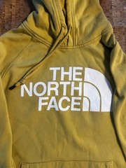 The North Face Women’s Yellow Logo Graphic Pullover Fleece Hoodie w/ Pockets M
