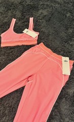 Alo Pink 2-Piece Bra & Pants Set Women’s M Knit Stretch Yoga Gym Athleisure