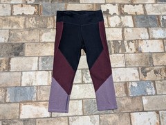 GapFit Women’s Medium Navy Purple Cropped Performance Cotton Leggings