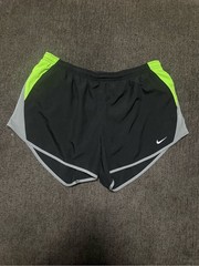Nike Women’s Dri-FIT Running Shorts Size Large Black Neon Green Reflective