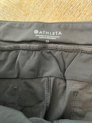 Athleta Pull On Shorts Black Size 12 Zip Pockets Waist 34” Inseam 8”