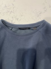 T Tahari Women Navy Blue Banded Sweatshirt s small Soft Cropped Boxy Fit