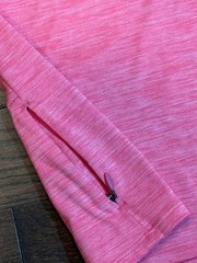 Women’s Under Armour Size SM Bright Pink Lightweight Heat Gear 1/2 Zip Mock Neck