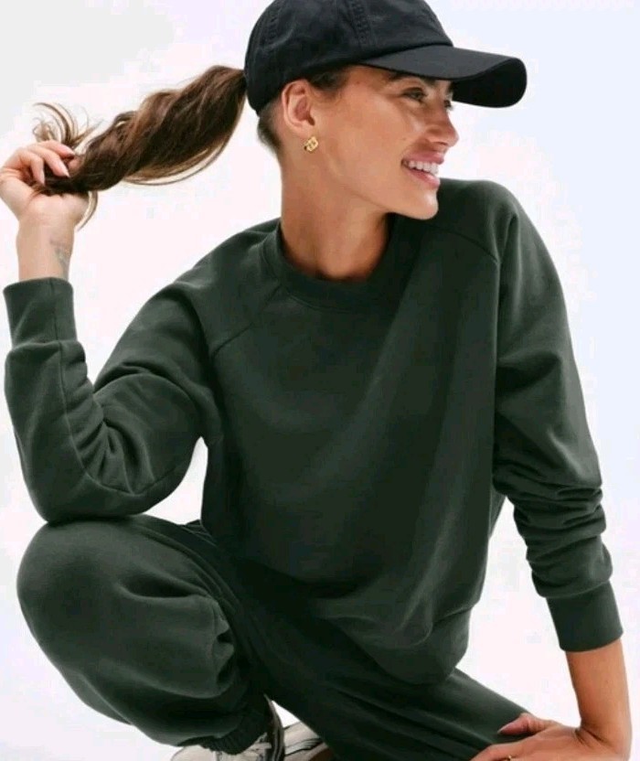 Athleta Women’s Green Forever Fleece Relaxed Crew Sweatshirt! XXS