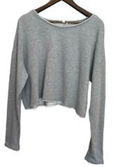Honey Punch Gold Star Crop Embroidered Woman Cropped Sweatshirt Gray Raw Edge