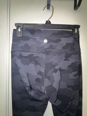 Lululemon Black Gray Camo Leggings Size 6