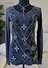 New VOCAL Womens CRYSTAL STUDDED GRAY BLACK CROSS FLEUR DE LIS SHIRT S Small Y2K
