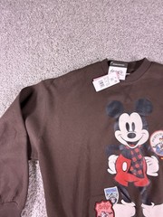 NWT Disney Women’s Sweatshirt Mickey Winter Scene Brown X Small