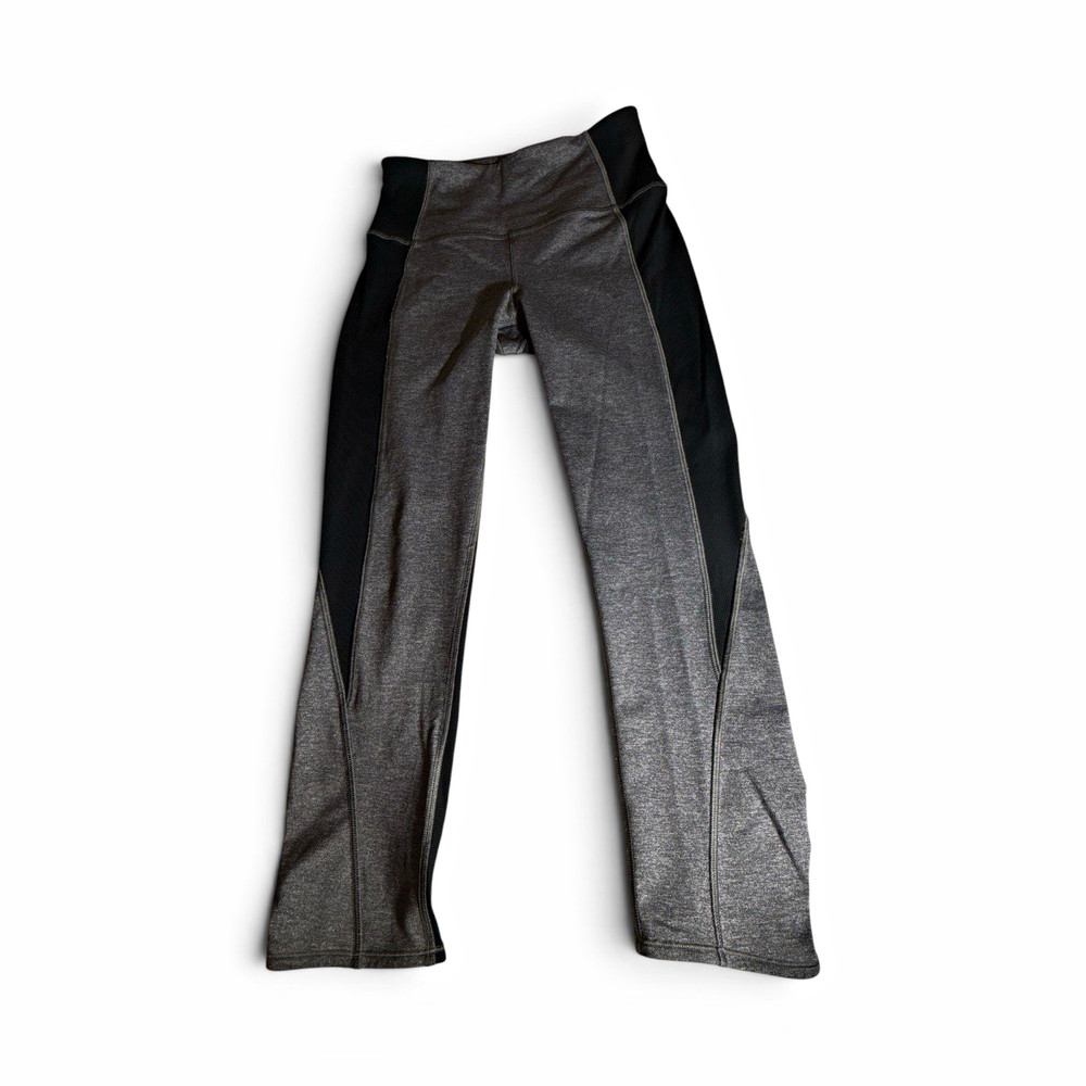 lululemon Women Size 6 Gray/Black Ribbed Side Panel Leggings Zip Pocket D1-0061T